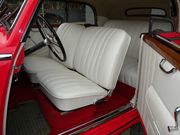Mercedes Benz 220